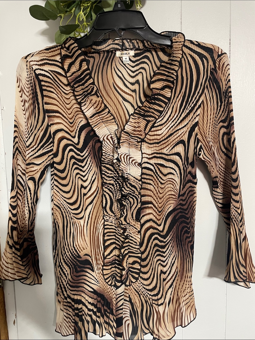 NICOLA Brown and Black Ruffle V-Neck Blouse